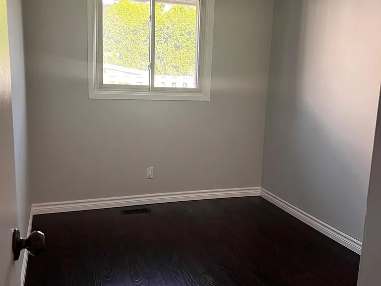 17 Renny Cres #BASEMENT — Photo 17