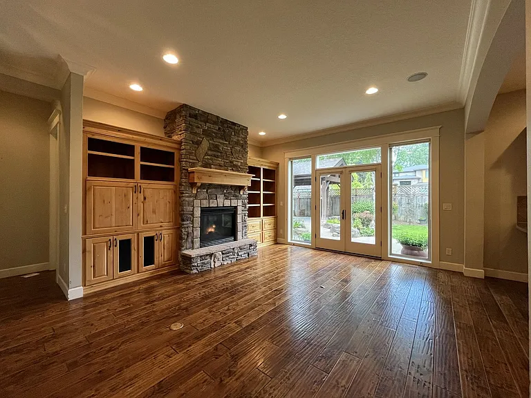 6435 McDuff Ct — Photo 21