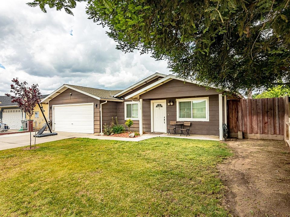 2nd image of 12139 Kadota Ave