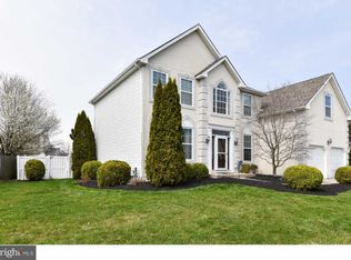 9 Aster Dr, Sicklerville, NJ 08081