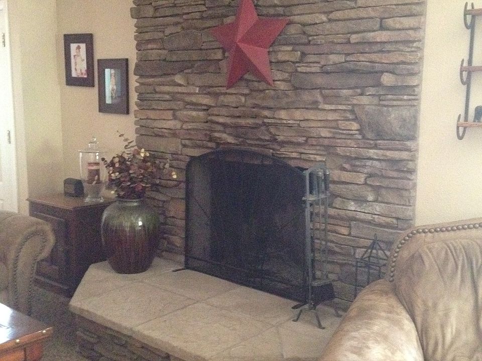 2nd image of 1730 Ellis Dr