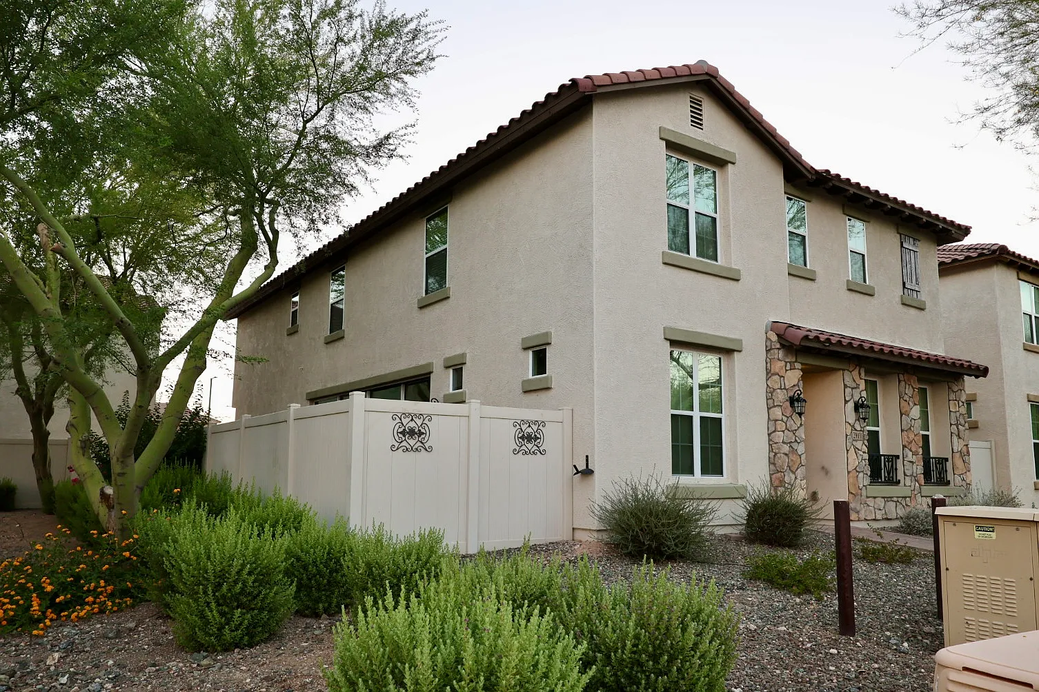 4 bed, 2.5 bath, 2622 sqft, $2,650 — Photo 3