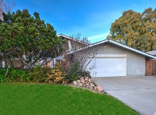 15 Park Vista Cir, Sacramento, CA