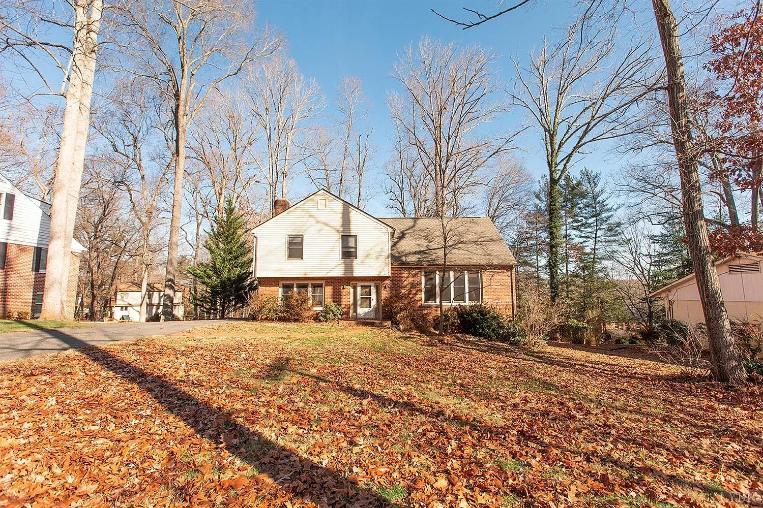 4634 Fieldale Rd photo 1
