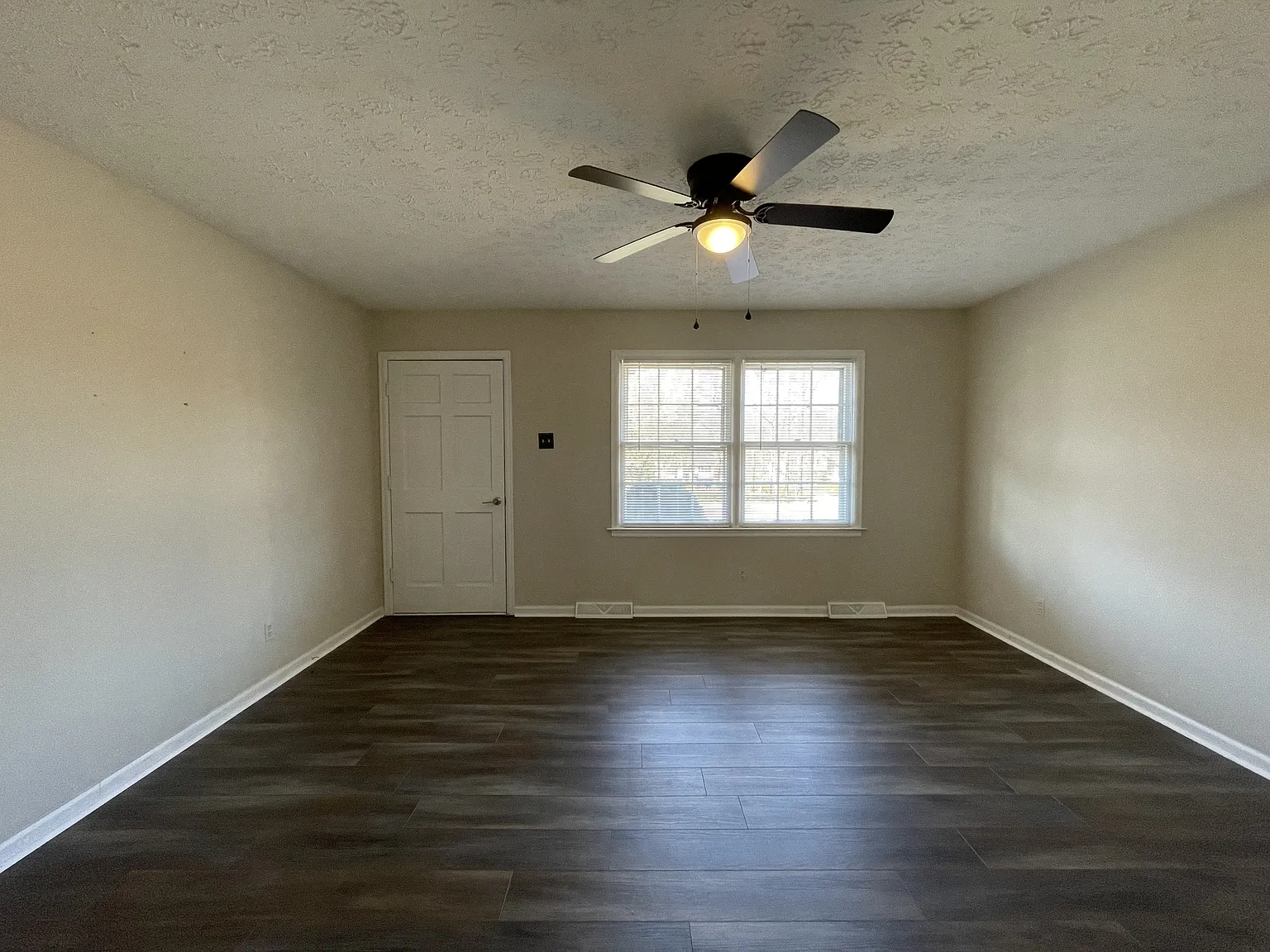 41 Salem Road - B — Photo 2