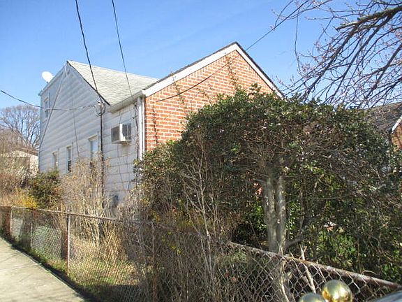 2nd image of 132-35 156th St