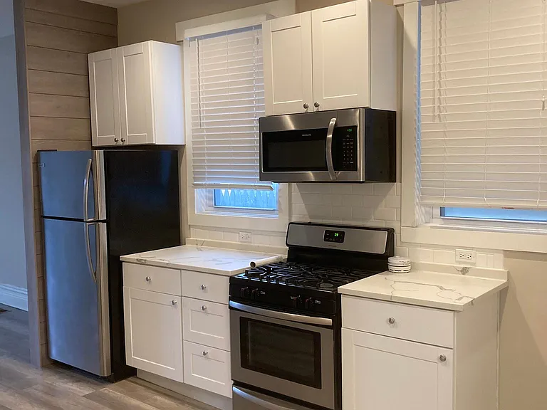 1719 N Kimball Ave #1R — Photo 2