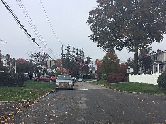 4th image of 7 Lorraine Dr