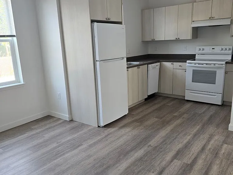 1620 SW Juniper Ave — Photo 6