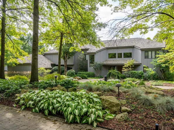 9145 Old Indian Hill Rd, Cincinnati, OH 45243