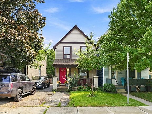 2nd image of 26 Niagara St