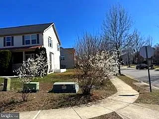 10739 Constitution Dr — Photo 3
