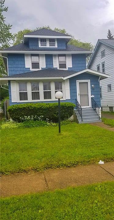 2nd image of 389 Newburgh Ave