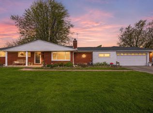 46891 Roselane Dr, New Baltimore, MI 48047
