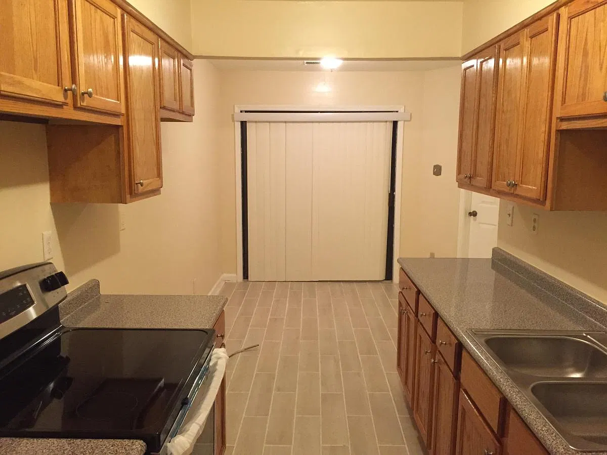 3 bed, 1400 sqft, $1,500 — Photo 4