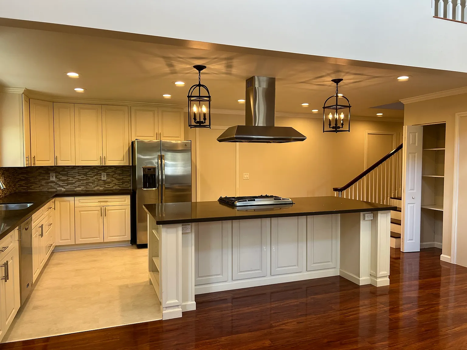 3 bed, 2.5 bath, 2020 sqft, $4,600 — Photo 4