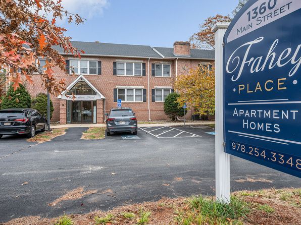 1360 Main St