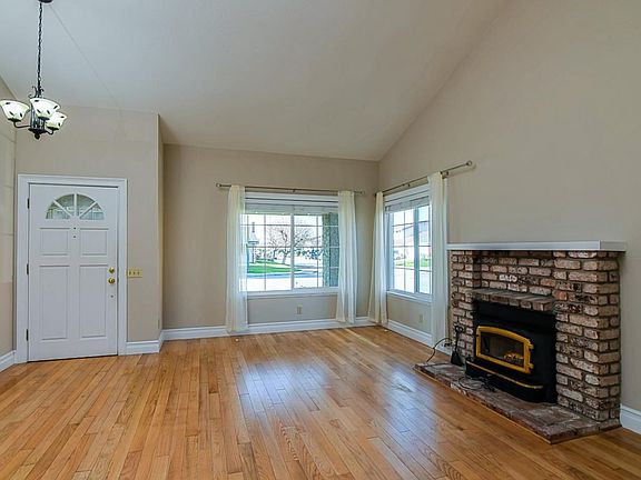 2nd image of 2654 Scottsdale Dr