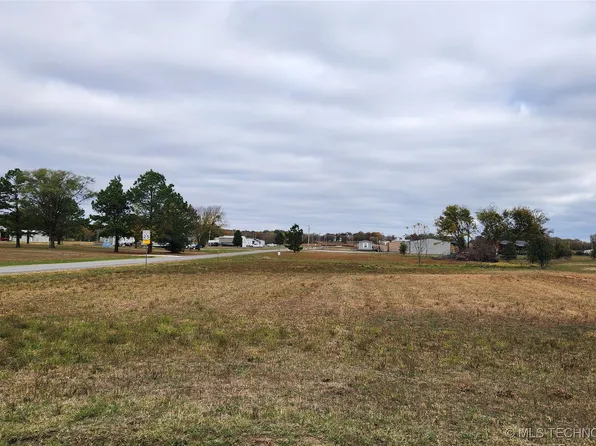 21 Tanglewood Dr, Eufaula, OK 74432