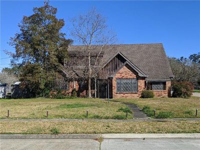 35 Marie Dr, Gretna, LA, 70053