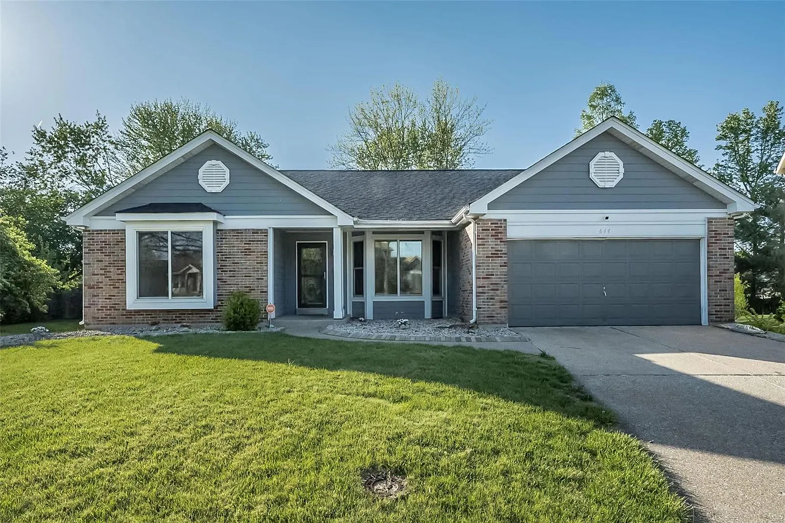 644 Bugle Run Dr photo 1