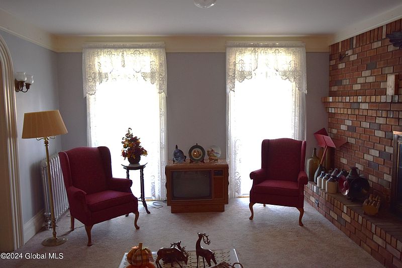 5th image of 62 Saratoga Avenue
