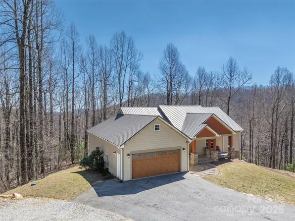 6753 Pinnacle Mountain Rd, Zirconia, NC 28790