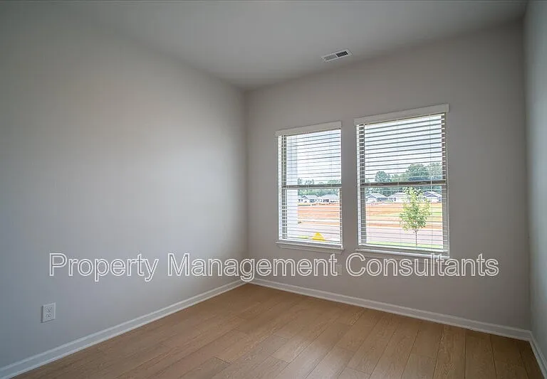 22821 Dashwood Ln — Photo 8
