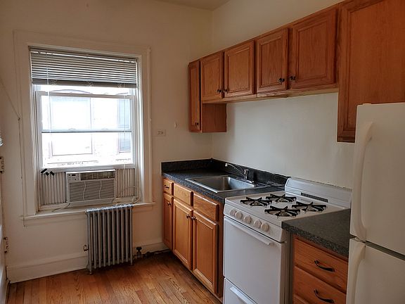 5th image of 2600-10 Eastwood Ave #2B