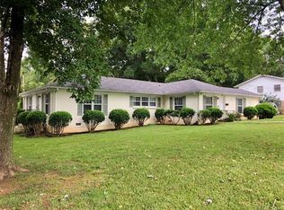 1732 Paddock Cir, Charlotte, NC 28209