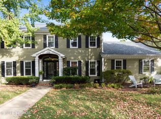 2114 Fall Brook Dr, Naperville, IL 60565