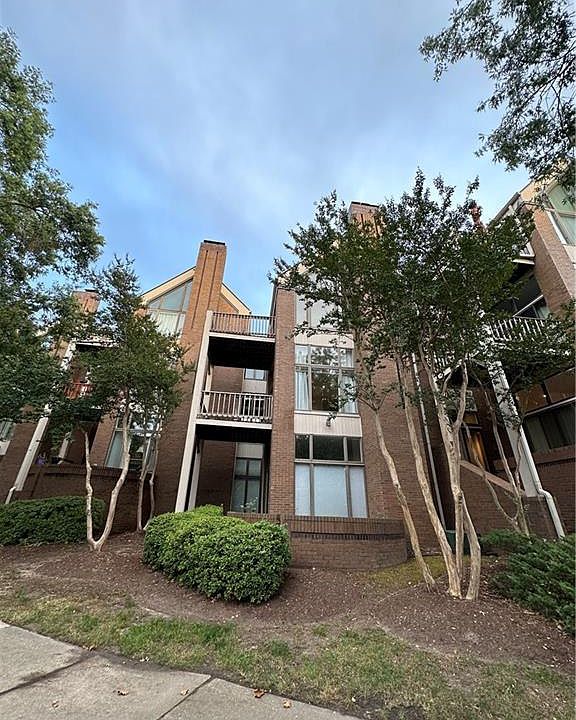 696 Mowbray Arch Norfolk, VA Zillow Apartments for Rent in Norfolk