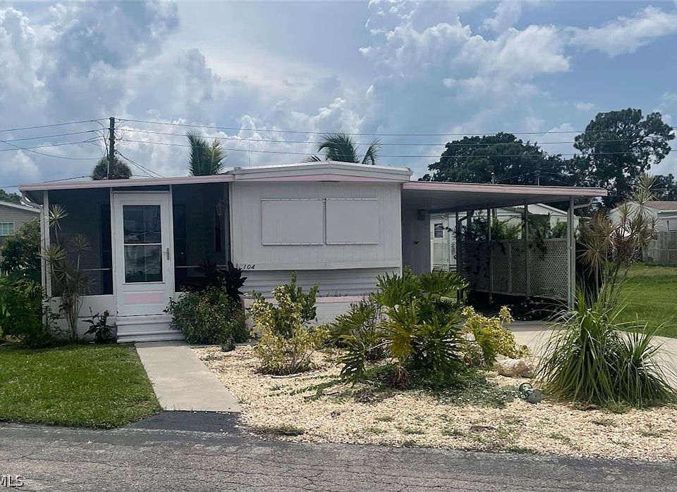 1st image of 104 Coachlight Ln