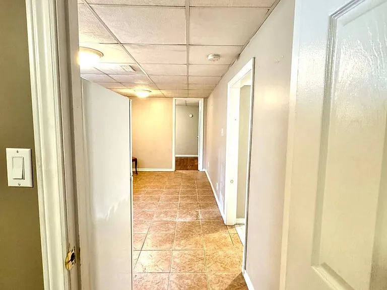 19 Westchester Rd #BASEMENT — Photo 11