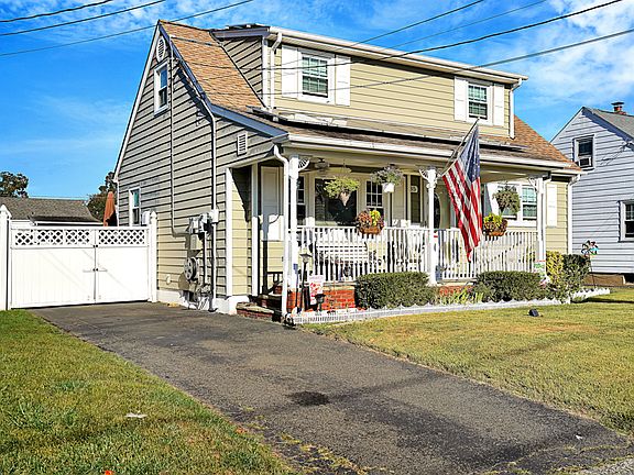 3rd image of 235 No 8 Ave