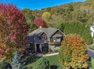 112 Twin Courts Dr, Weaverville, NC 28787