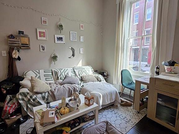 3rd image of 1609 Mount Vernon St APT 1