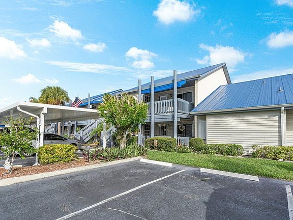 2nd image of 1617 NE Nautical Place #908
