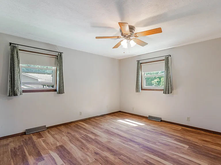 108 Riss Dr — Photo 9