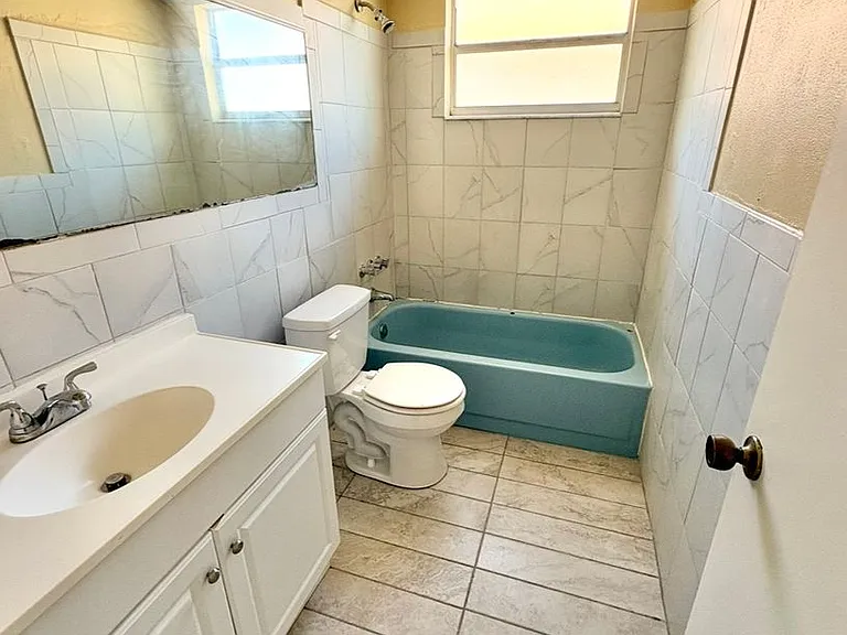 7124 Isle Dr — Photo 6