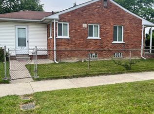 24601 Kenosha St, Oak Park, MI 48237
