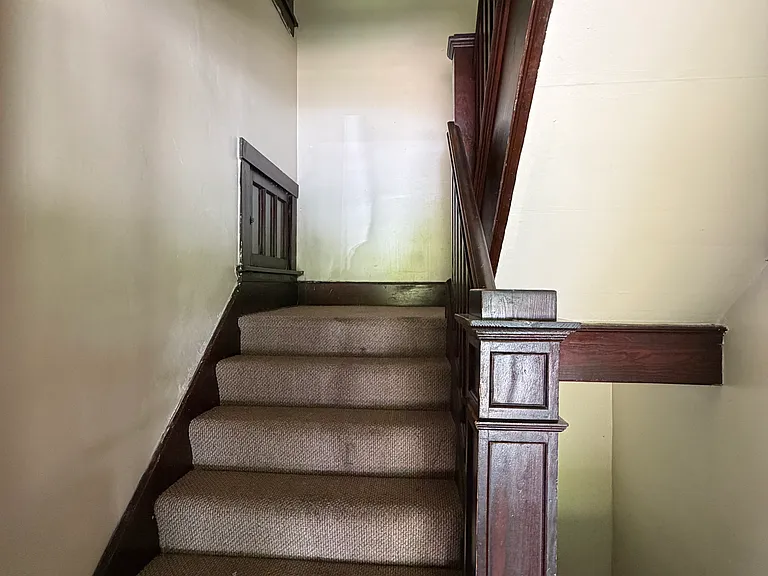 315-317 Kenney Ave — Photo 17