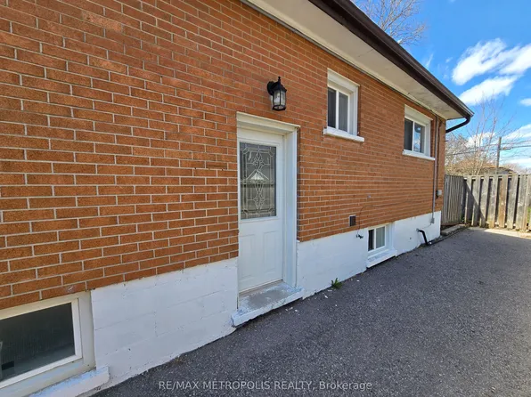 238 Toronto Ave #Basement, Oshawa, ON L1H 3C1