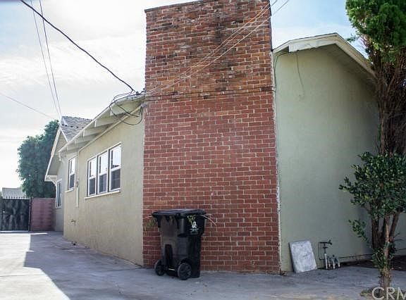 4th image of 3019 W 75th St