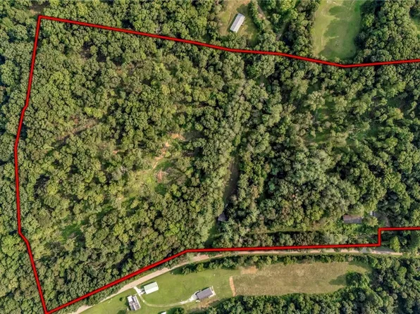 35401 Moore Rd, Logan, OH 43138