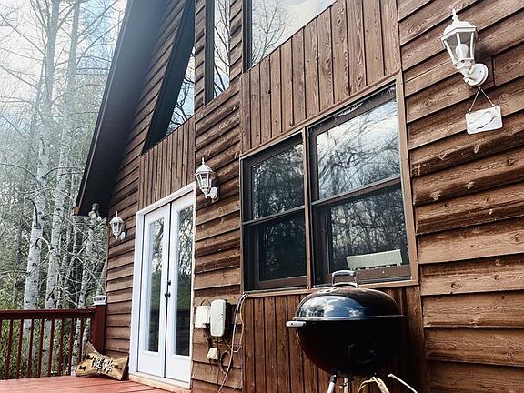 5th image of 302 Rivercane Rd