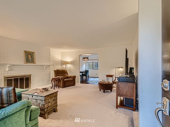 4th image of 5959 S 12th St APT 105