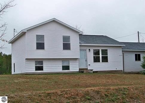 1st image of 615 Gitchegumee Dr