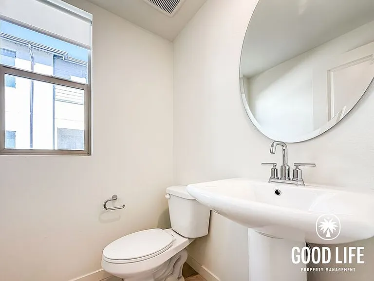 1582 Topeka Ave #4 — Photo 14