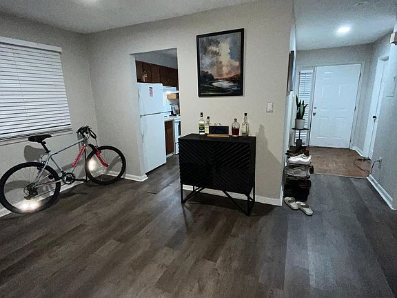 2nd image of 1260 Creekside Ct SE #1